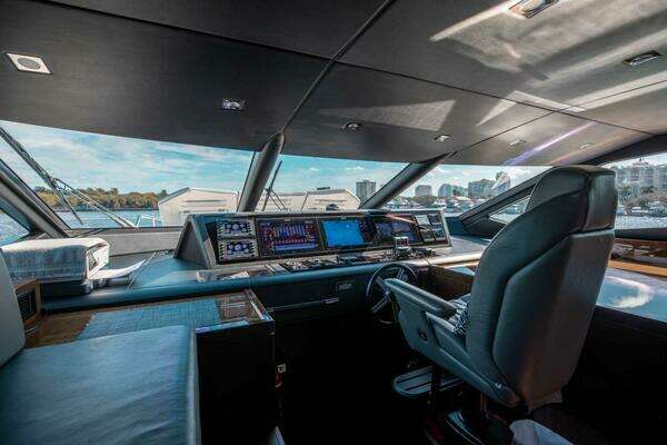 Sunseeker 95 yacht Yacht For Sale