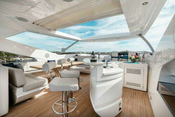 Sunseeker 95 yacht Yacht For Sale