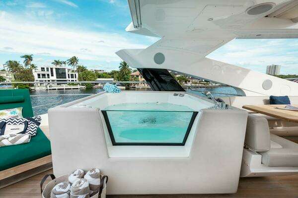 Sunseeker 95 yacht Yacht For Sale