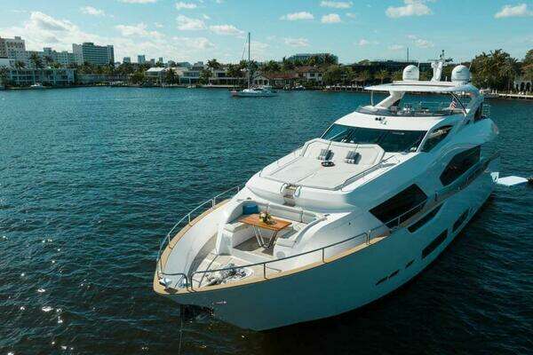 Sunseeker 95 yacht Yacht For Sale