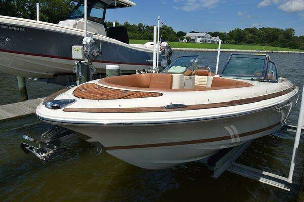 Photo of the 2014 Chris-Craft 25 Launch