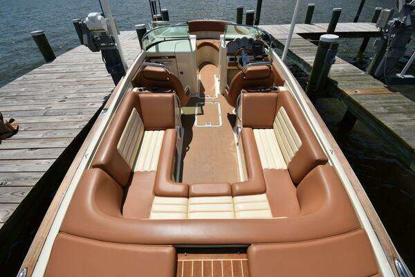 Photo of the 2014 Chris-Craft 25 Launch