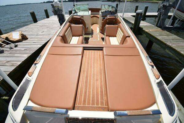 Photo of the 2014 Chris-Craft 25 Launch