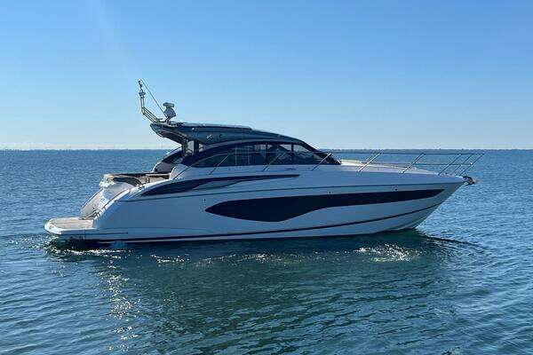 50-ft-Princess-2022-V50-Grosse Pointe Michigan United States yacht for sale