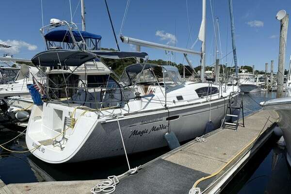 43-ft-Beneteau-2010-Oceanis 43-Magic Maddie 2-Groton Connecticut United States yacht for sale