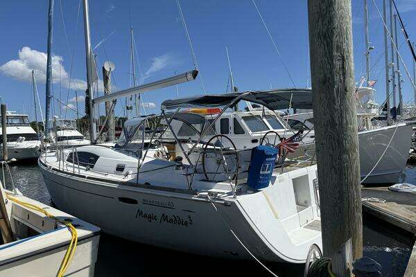 Photo of the 2010 Beneteau Oceanis 43 "Magic Maddie 2"