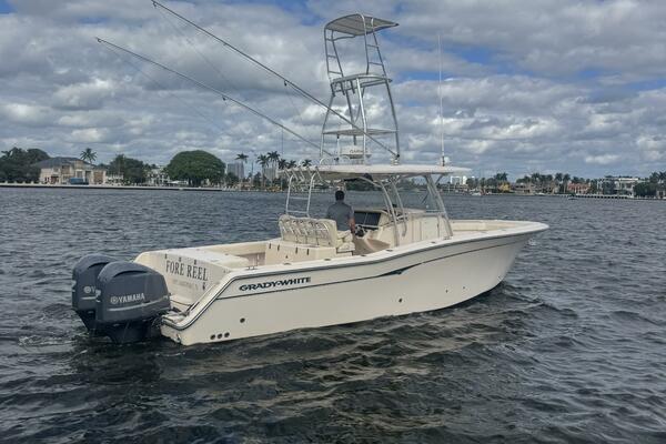 FORE REEL 33ft Grady White Yacht For Sale