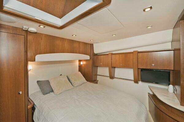 2015 Tiara Yachts 48