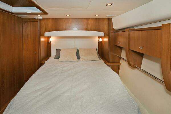 2015 Tiara Yachts 48