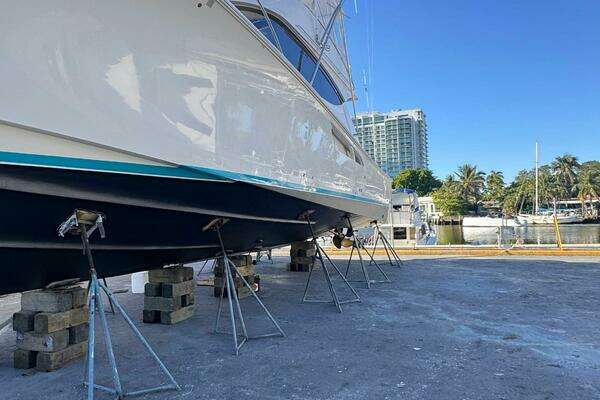 2015 Tiara Yachts 48