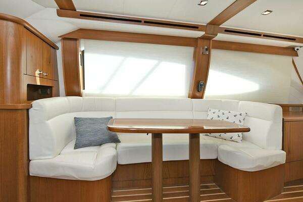 2015 Tiara Yachts 48