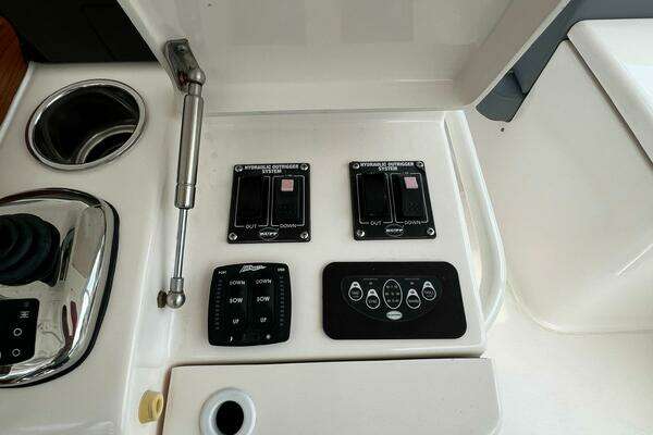 2015 Tiara Yachts 48