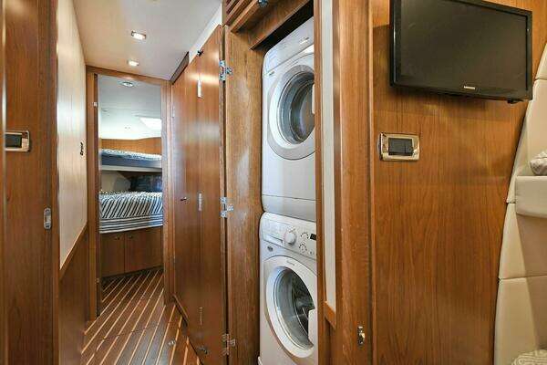 2015 Tiara Yachts 48