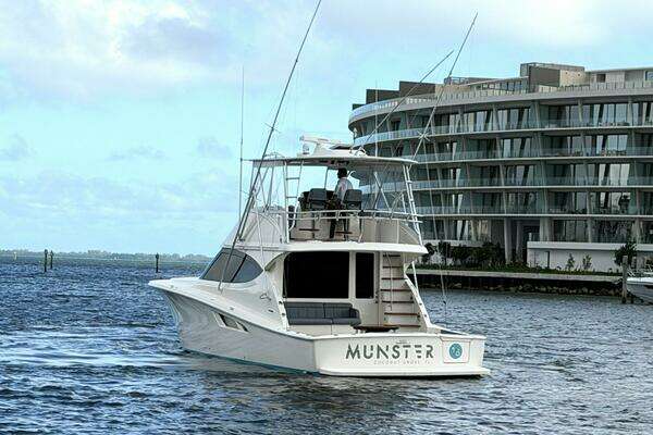 2015 Tiara Yachts 48