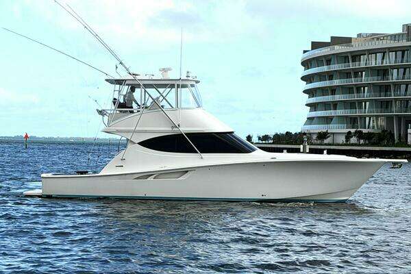 2015 Tiara Yachts 48