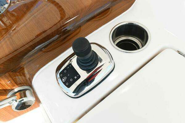 2015 Tiara Yachts 48