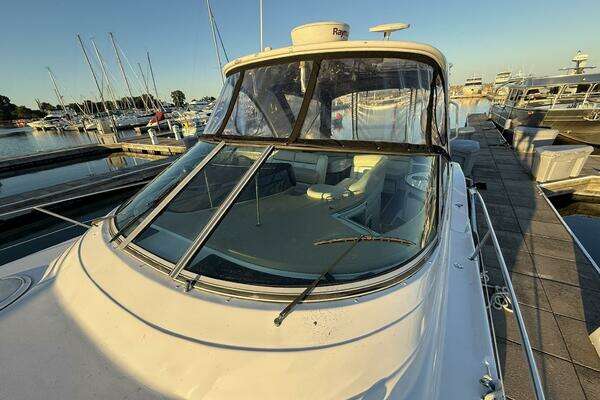 Photo of the 2008 Four Winns 378 Vista "FRESH OFF THE BOAT"