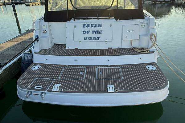 Photo of the 2008 Four Winns 378 Vista "FRESH OFF THE BOAT"