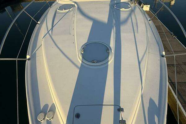 Photo of the 2008 Four Winns 378 Vista "FRESH OFF THE BOAT"