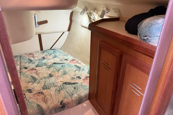 Treinta y Tres 33ft Hunter Yacht For Sale