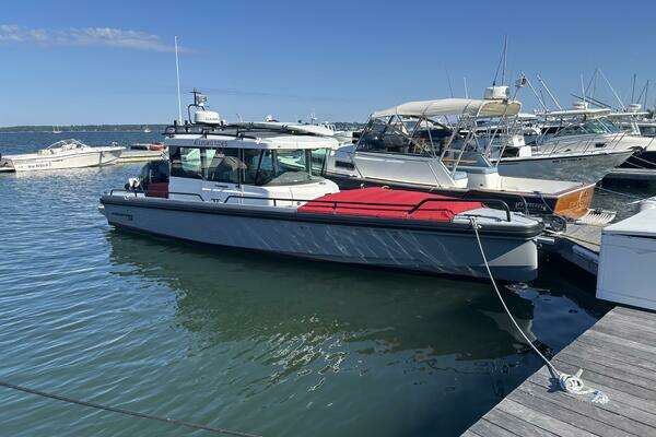 28-ft-Axopar-2019-28 Cabin-Allegro Tides-Portland Maine United States yacht for sale