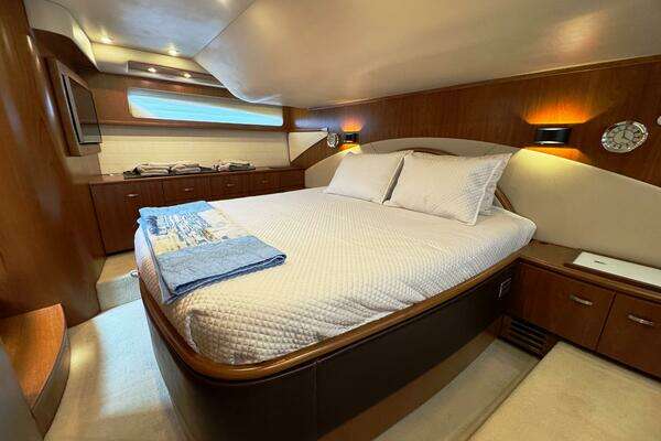 Tiara Yachts 5800 Sovran Yacht For Sale