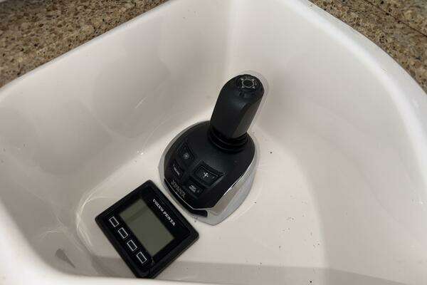 Tiara Yachts 5800 Sovran Yacht For Sale