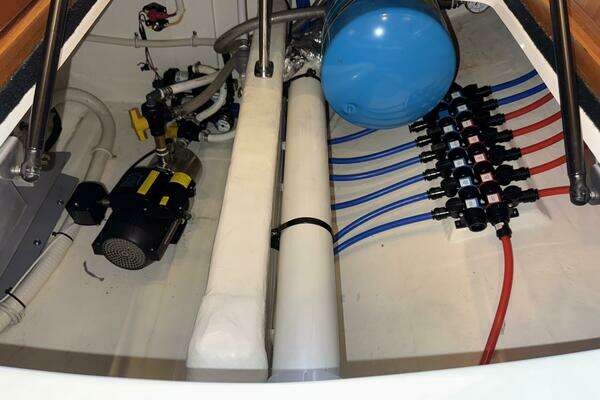 Tiara Yachts 5800 Sovran Yacht For Sale