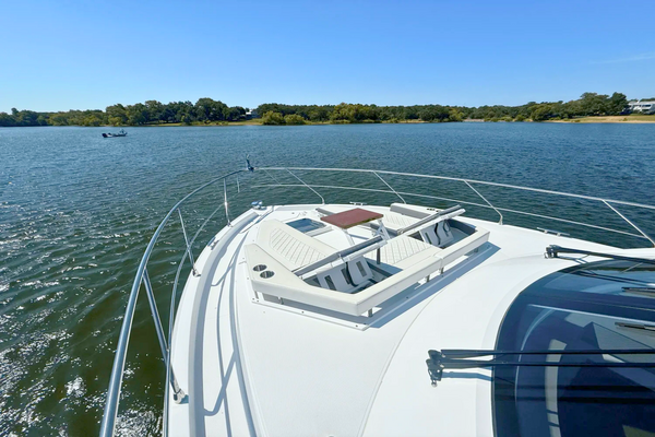 2020 Cruisers Yachts 50