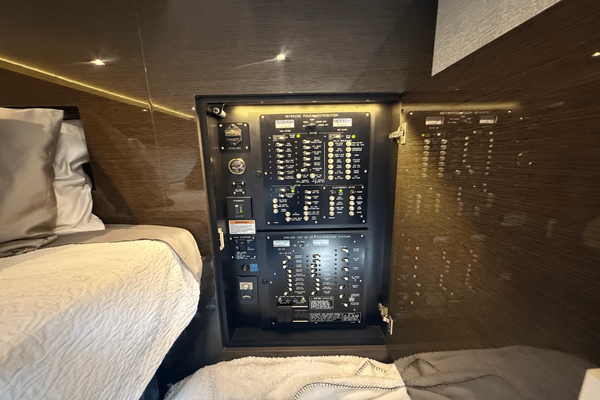 2020 Cruisers Yachts 50