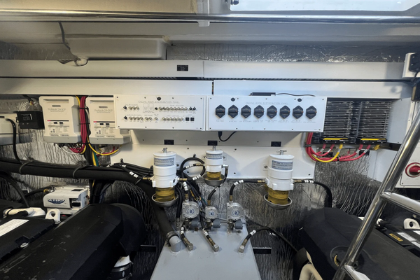 2020 Cruisers Yachts 50