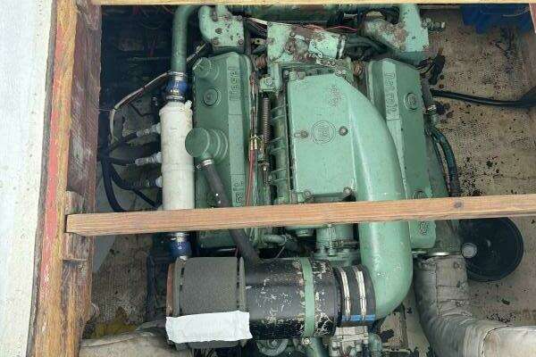 Photo of the 1987 Commercial Monroe "ANNABEL C"