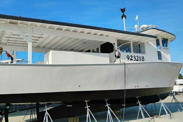 Photo of the 1987 Commercial Monroe "ANNABEL C"