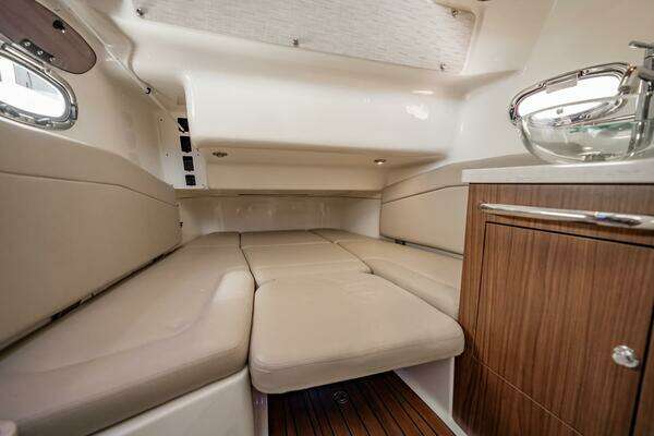 2018 Boston Whaler 38