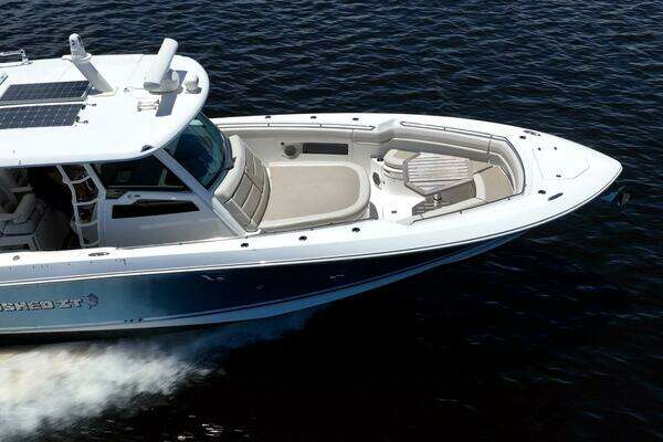 2018 Boston Whaler 38