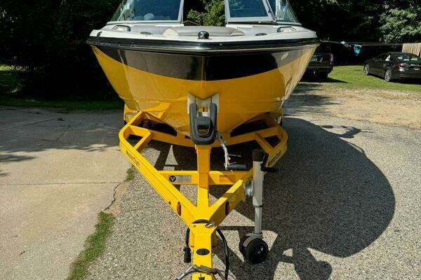 2012 Mastercraft 21