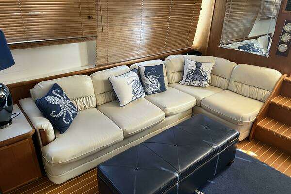 Photo of the 1995 Carver 440 Aft Cabin "Grace"