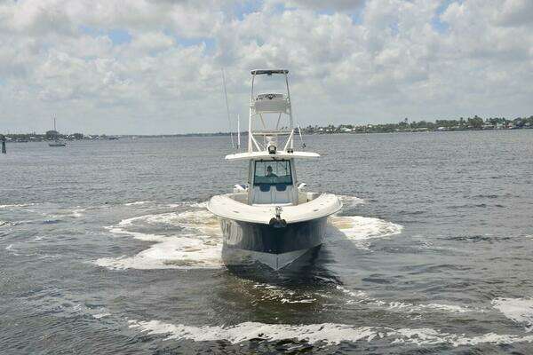 Photo of the 2020 HCB 53 Suenos "Title Wave"