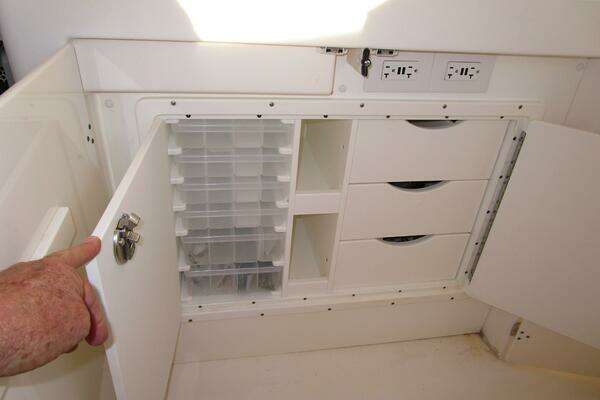 2003 Tiara Yachts 52