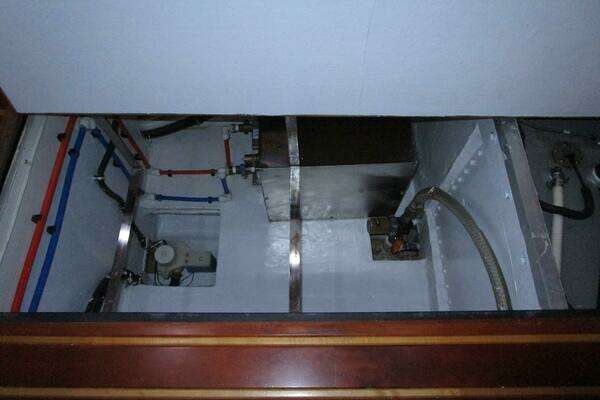 2003 Tiara Yachts 52