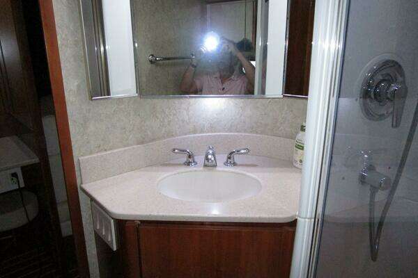 2003 Tiara Yachts 52