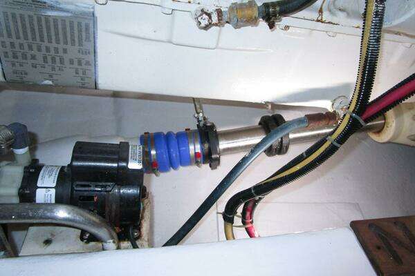 2003 Tiara Yachts 52