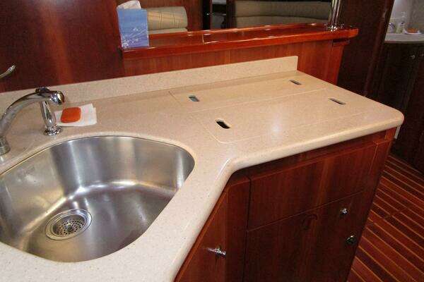 2003 Tiara Yachts 52