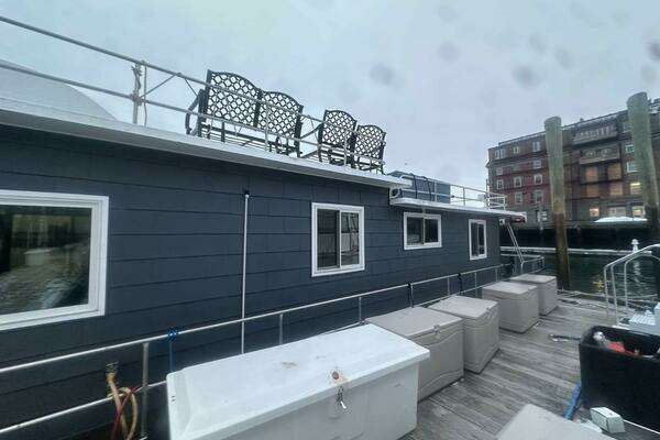 Photo of the 1981 Sumerset Houseboat