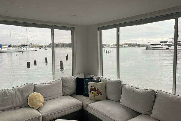 Photo of the 1981 Sumerset Houseboat