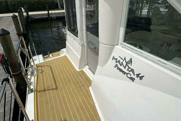 Manta 44 Power Cat Yacht For Sale
