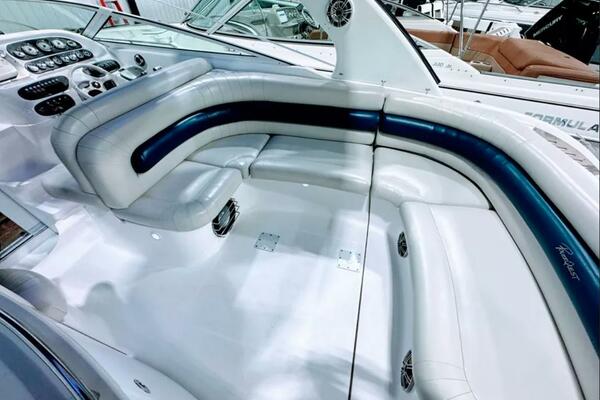 32ft Powerquest Yacht For Sale