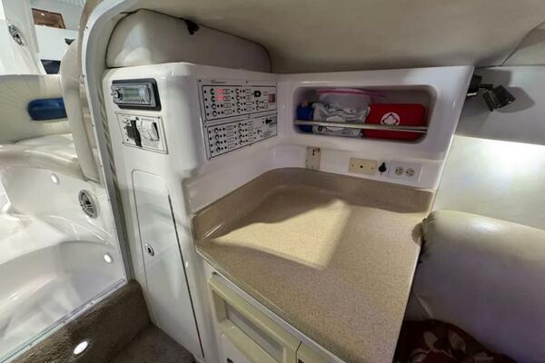 32ft Powerquest Yacht For Sale