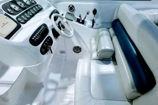 32ft Powerquest Yacht For Sale