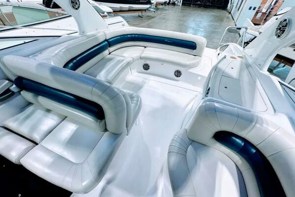 32ft Powerquest Yacht For Sale